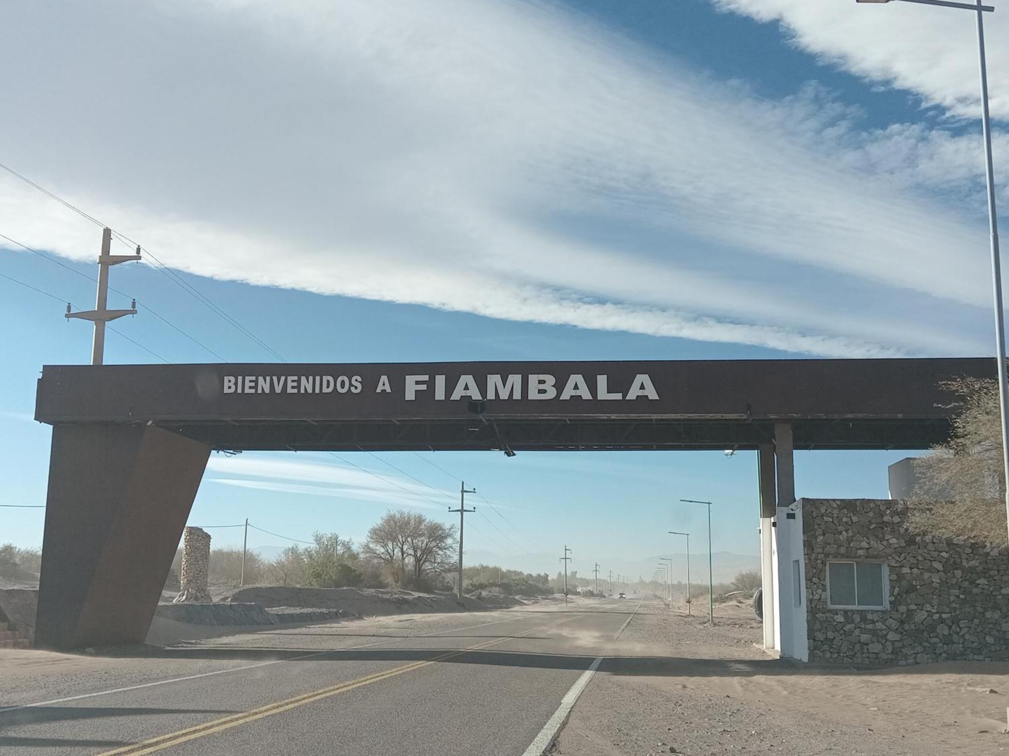Departamento Novos Apart Catamarca Alquiler Temporario Сан-Фернандо-дель-Валье-де-Катамарка Экстерьер фото